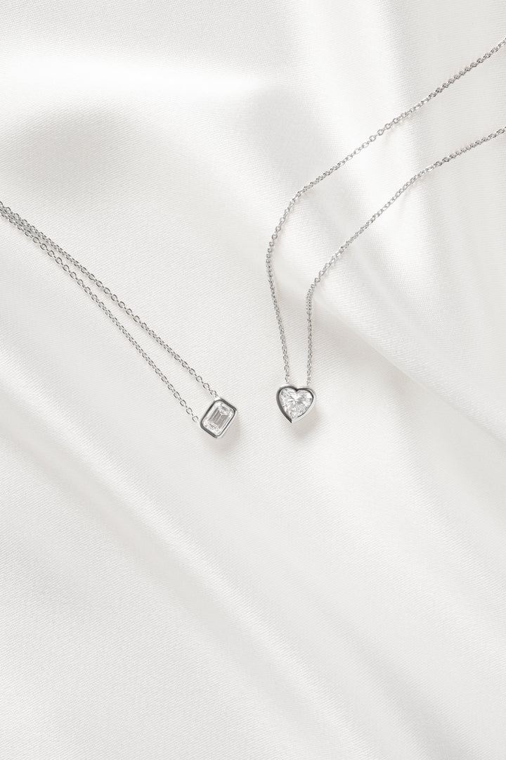 Silver Necklace - heart shape diamond