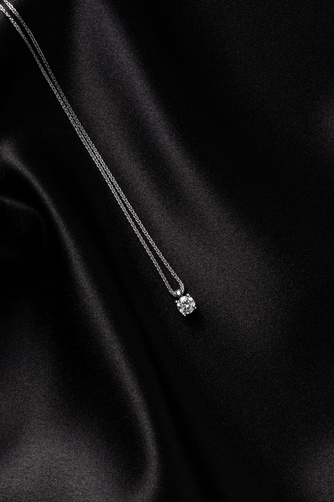 Collier solitaire 4-griffes