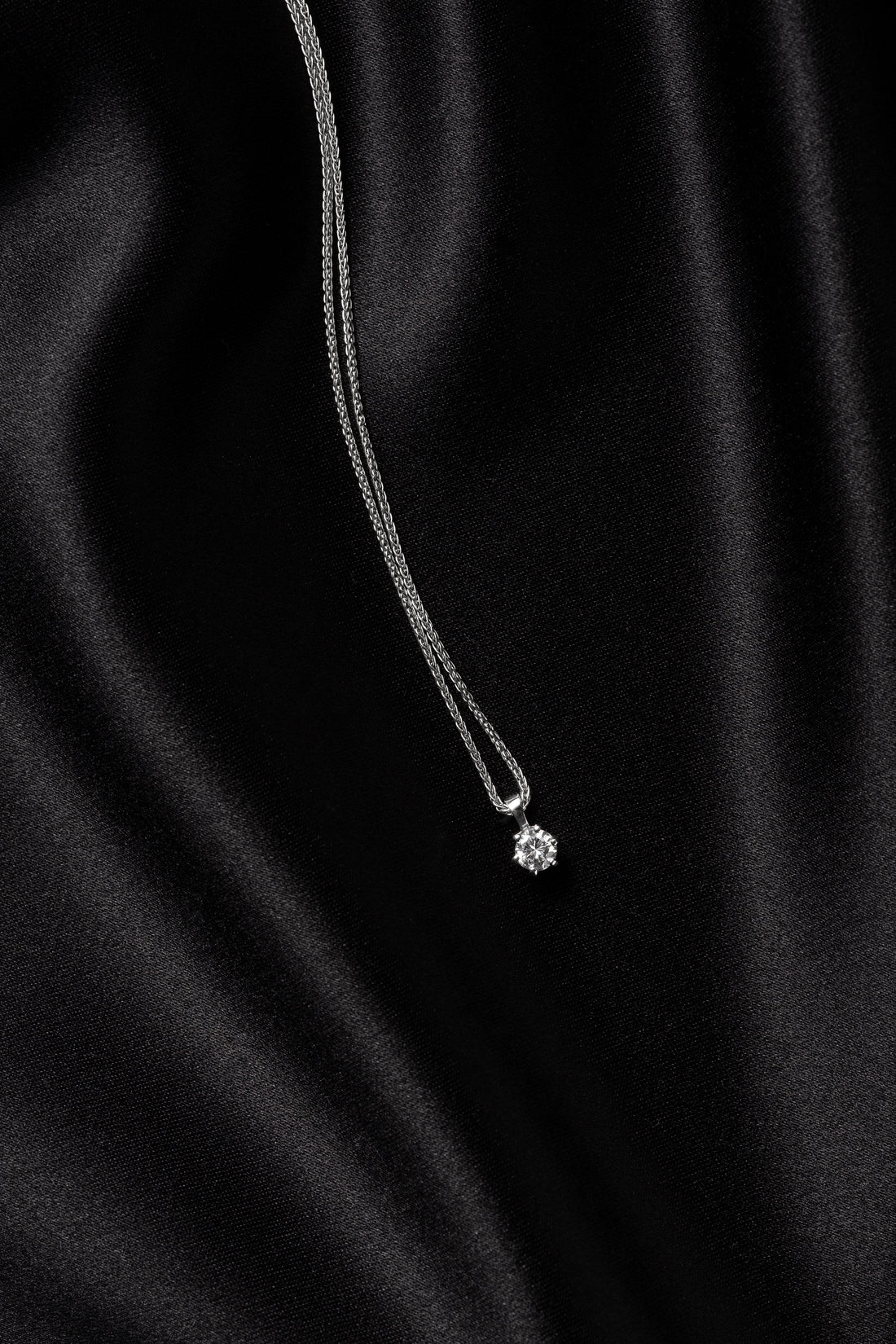 Collier solitaire 6-griffes