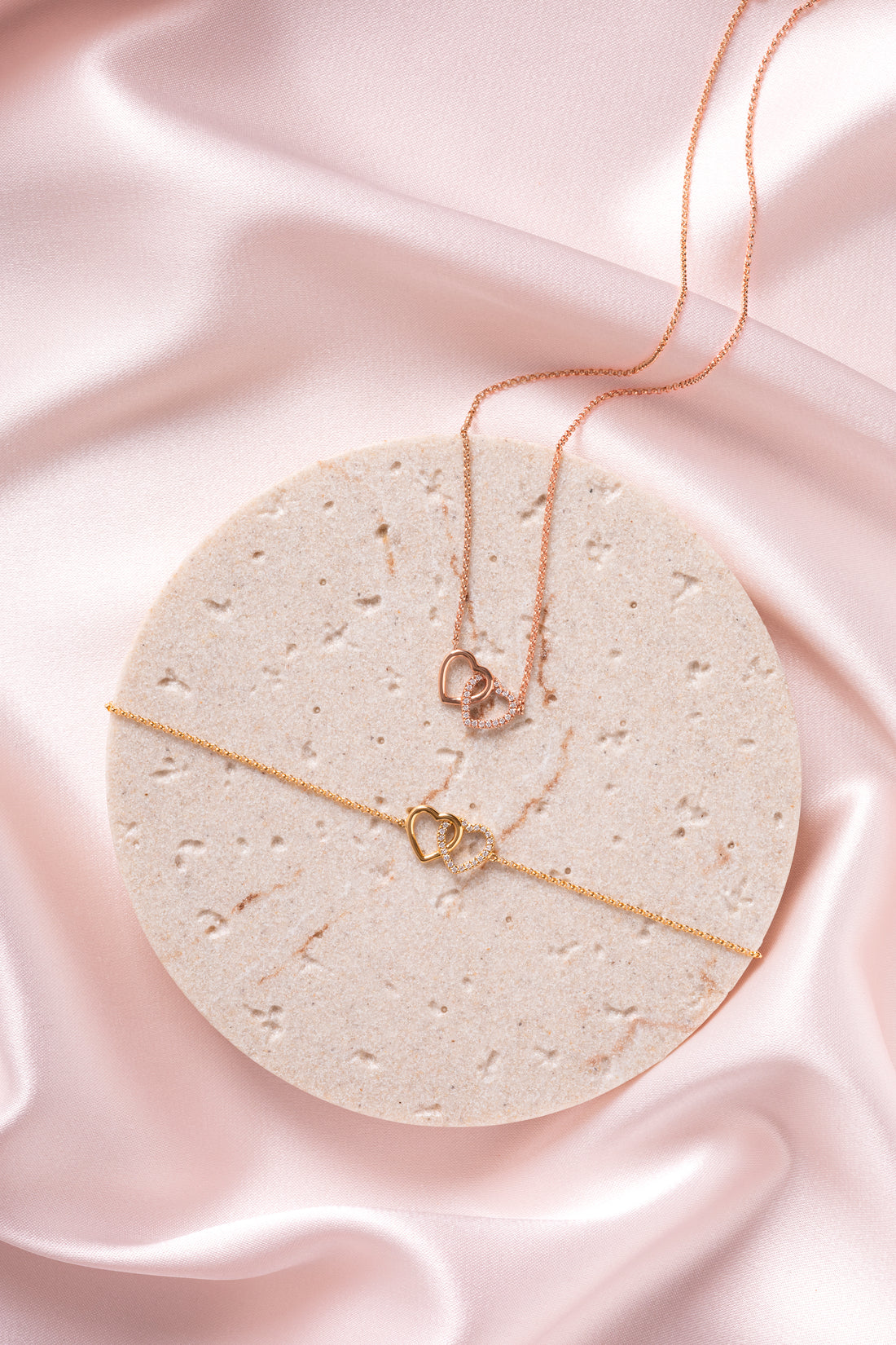 Collier cœurs enlacés