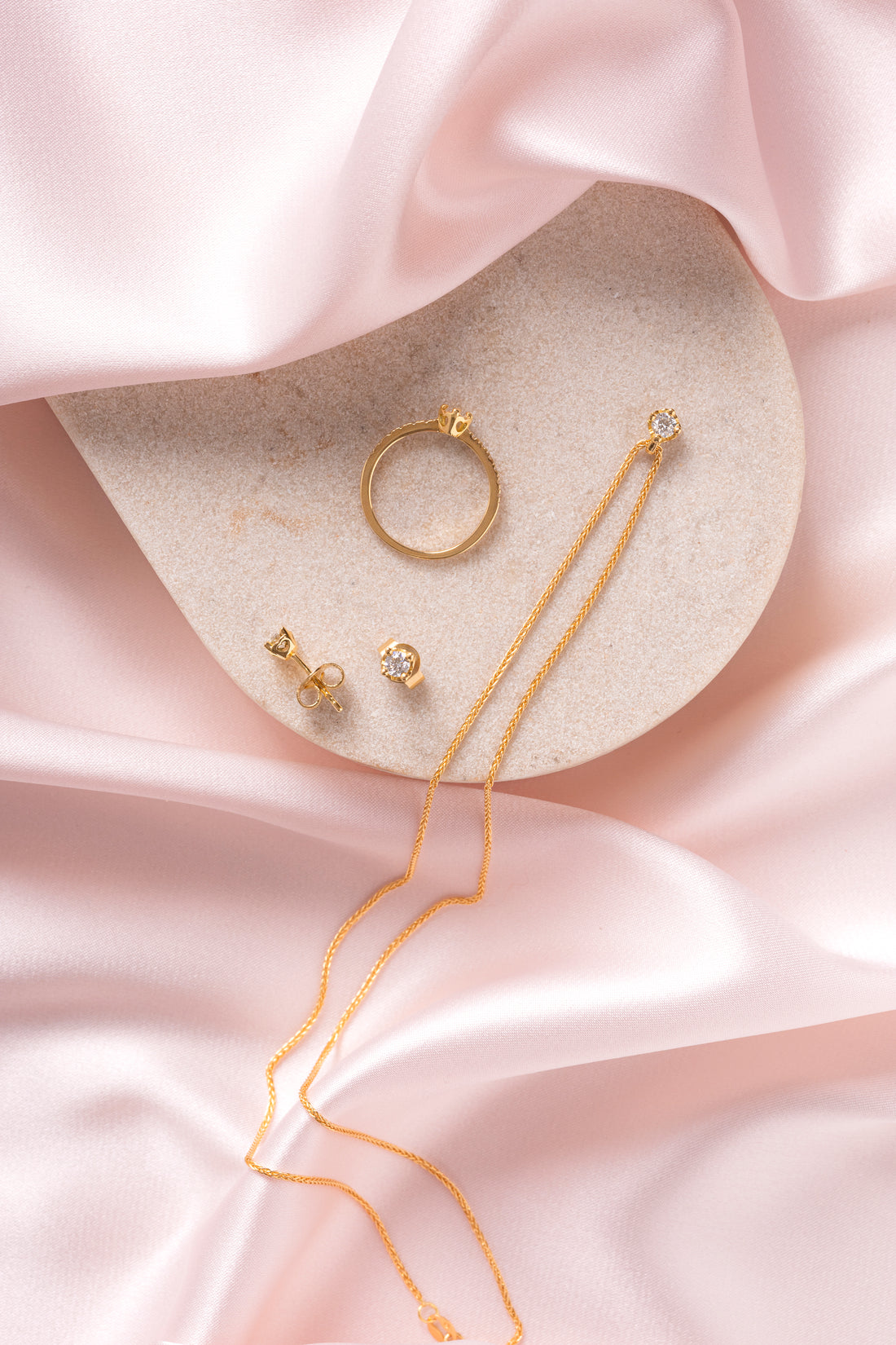 Collier Solitär-Diamantanhänger Herz-Motiv 0.25 ct.