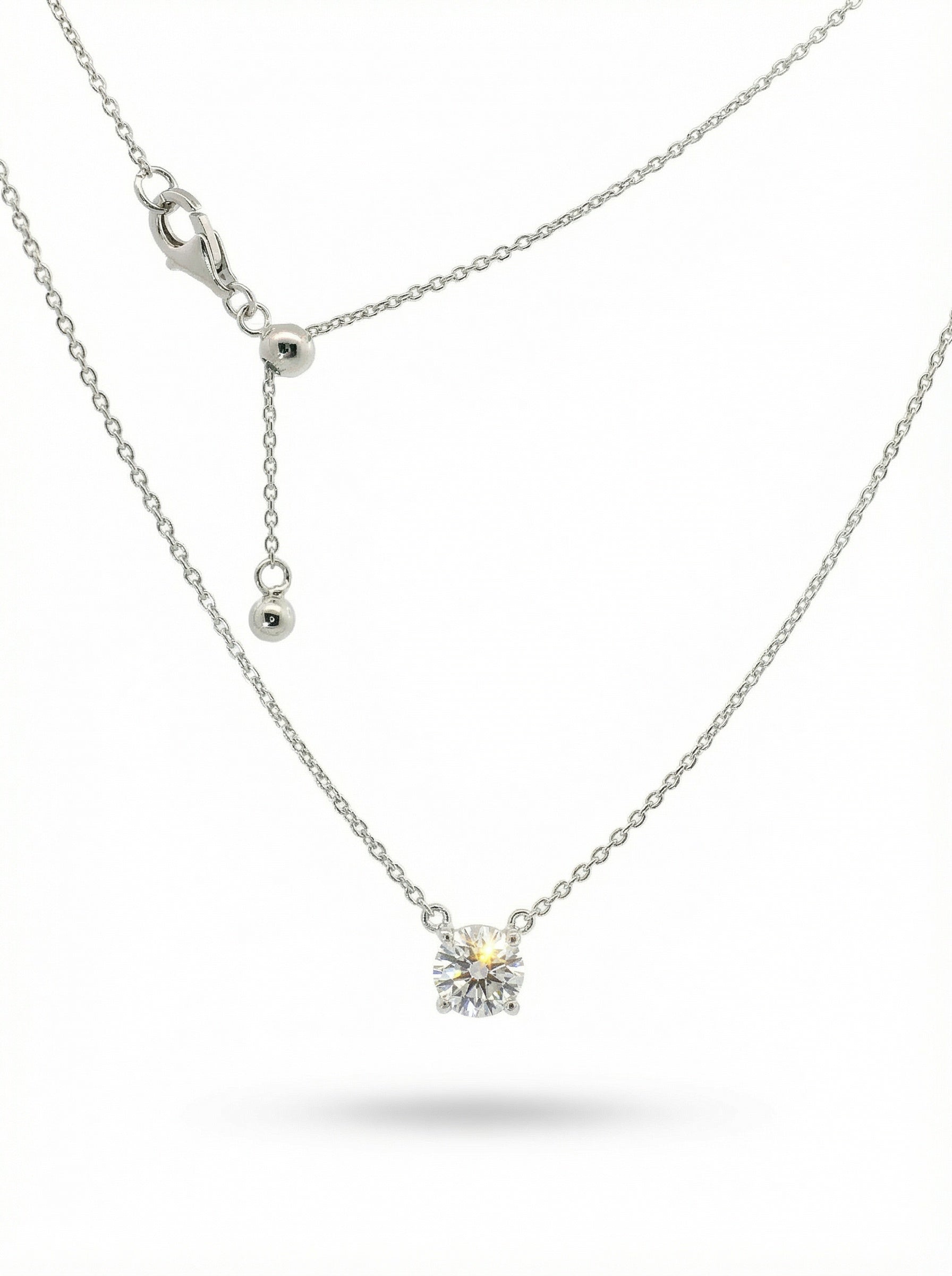 Silver Necklace - round brillant shape diamond